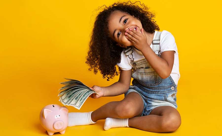 Why You Should Teach Your Kids About Money Now