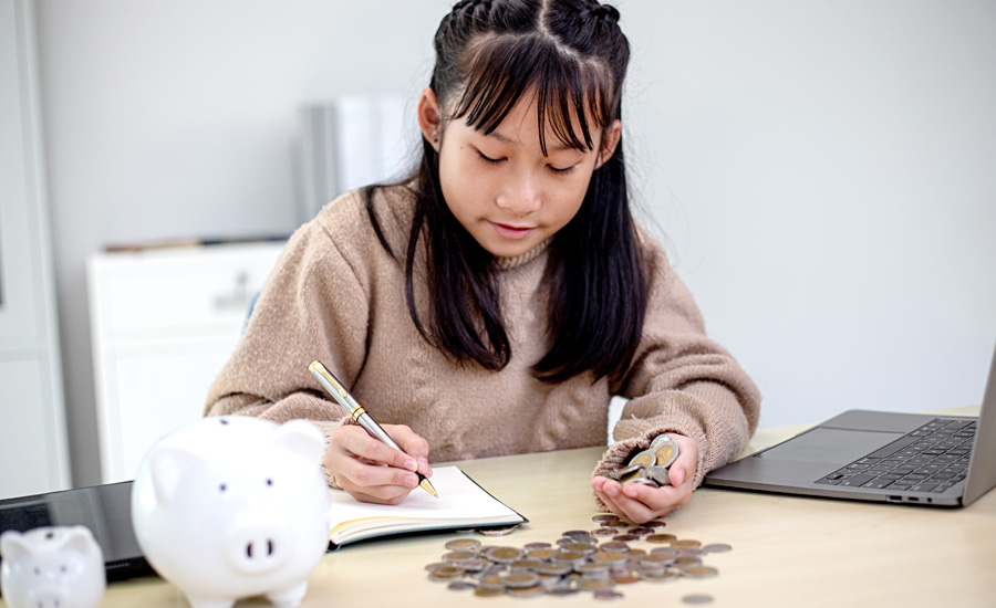 Raising Money-Smart Kids: Start Small, Dream Big!